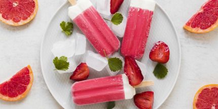 Paletas de Cheesecake de limón con frutos rojos 